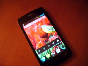 zapnutý mobilní telefon